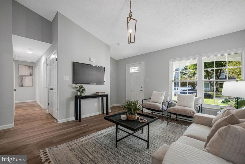 4216 Mockingbird Cir, Waldorf, MD 20603