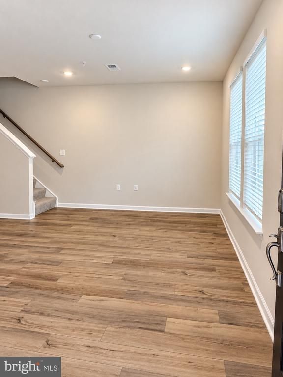 42639 Darala Dr, Ashburn, VA 20147