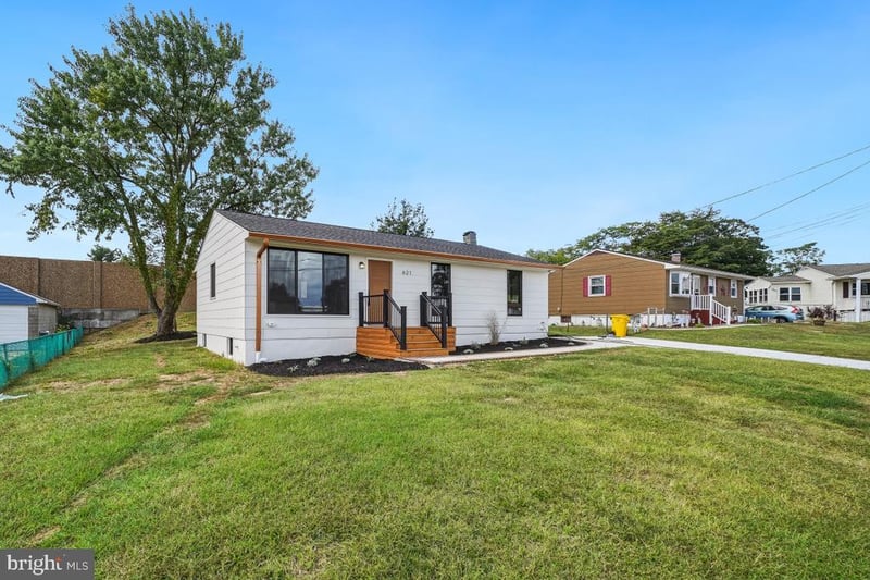 621 Luther St, Baltimore, MD 21225
