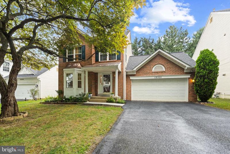 12521 Hawks Nest Ln, Germantown, MD 20876