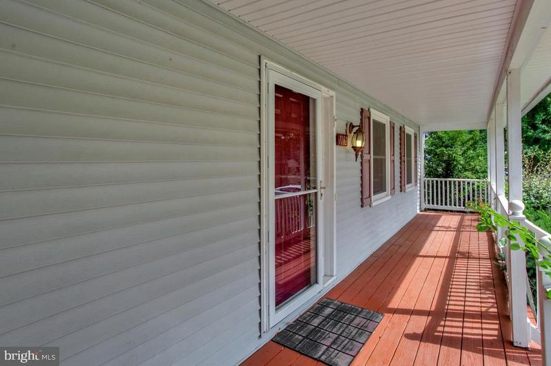 1182 Bay Highlands Dr, Annapolis, MD 21403