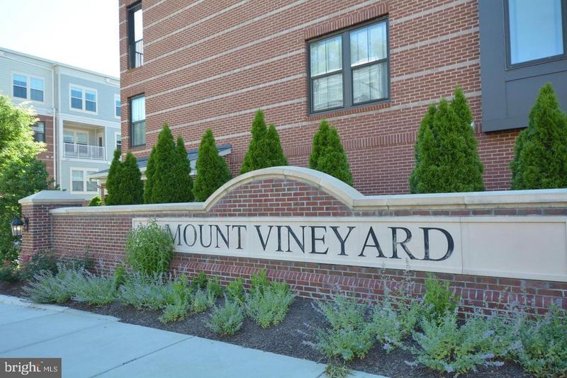 3989 Norton Pl #104, Fairfax, VA 22030