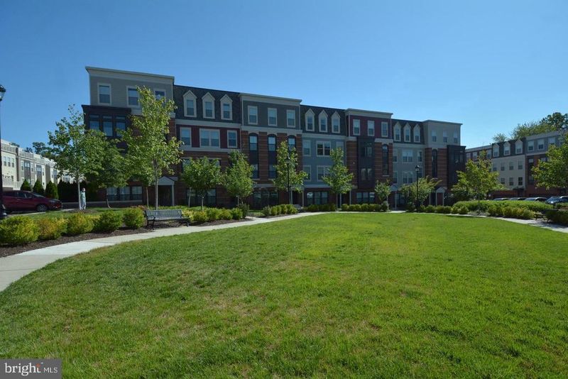3989 Norton Pl #104, Fairfax, VA 22030