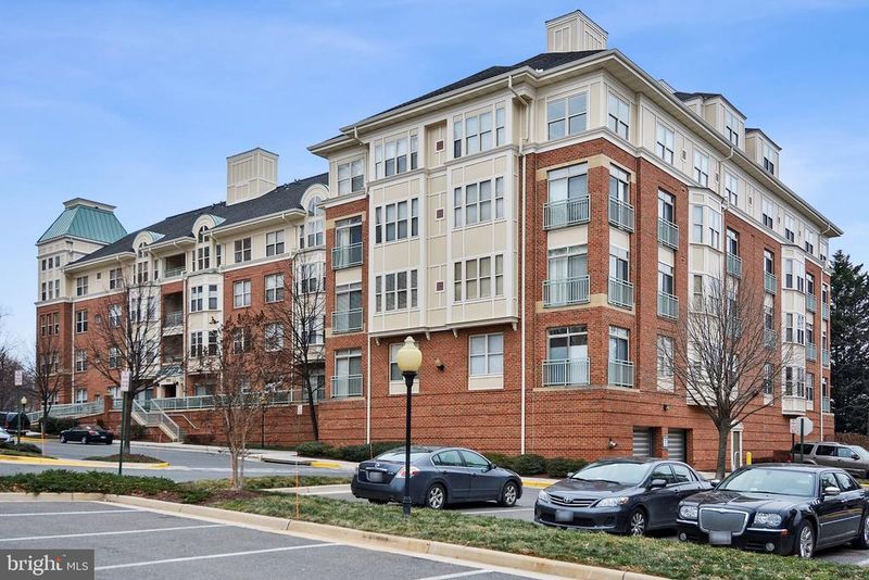 1855 Stratford Park Pl #416, Reston, VA 20190