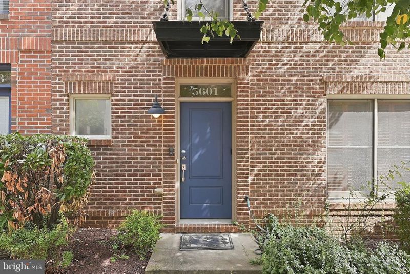 5601 Lustine St, Hyattsville, MD 20781