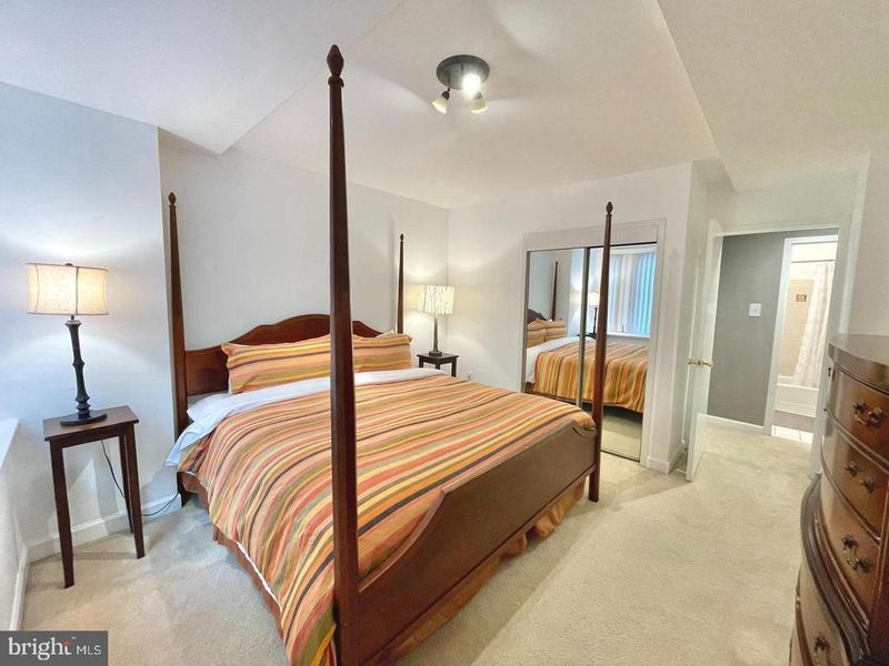1021 Arlington Blvd #417, Arlington, VA 22209