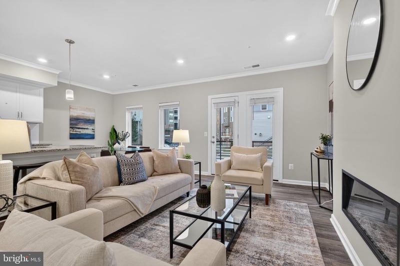 1364 Rail Stop Dr, Woodbridge, VA 22191