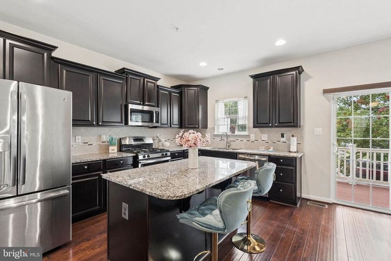 7724 Sentry Ter, Severn, MD 21144