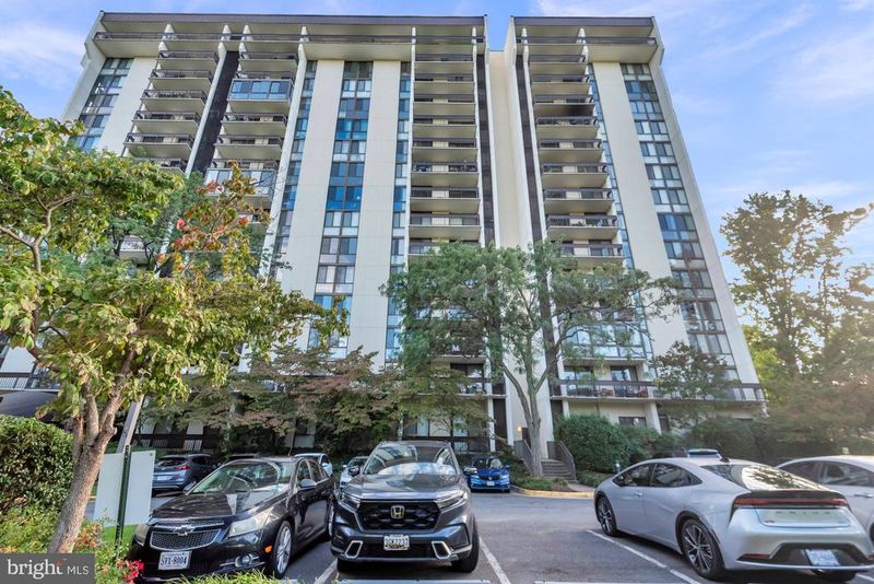 5300 Holmes Run Pw #815, Alexandria, VA 22304