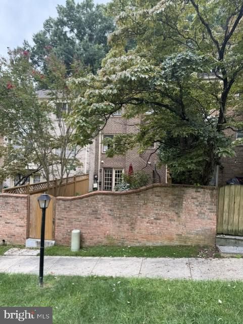 9291 Bailey Ln, Fairfax, VA 22031
