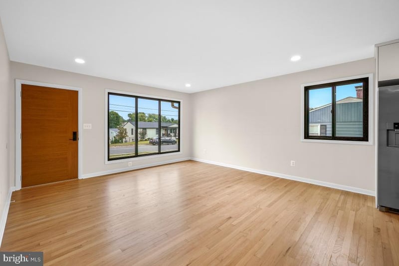 621 Luther St, Baltimore, MD 21225