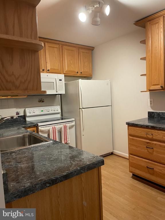 2615 Glengyle Dr #92, Vienna, VA 22181