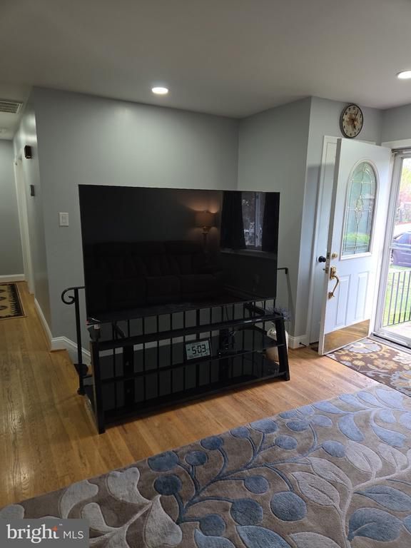 2208 Emporia St, Woodbridge, VA 22191