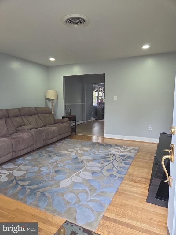 2208 Emporia St, Woodbridge, VA 22191