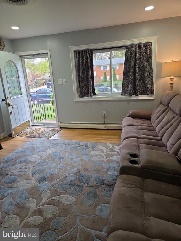 2208 Emporia St, Woodbridge, VA 22191