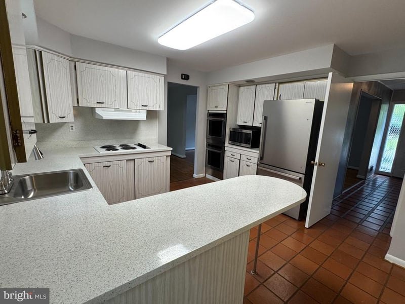 900 Lamberton Dr, Silver Spring, MD 20902