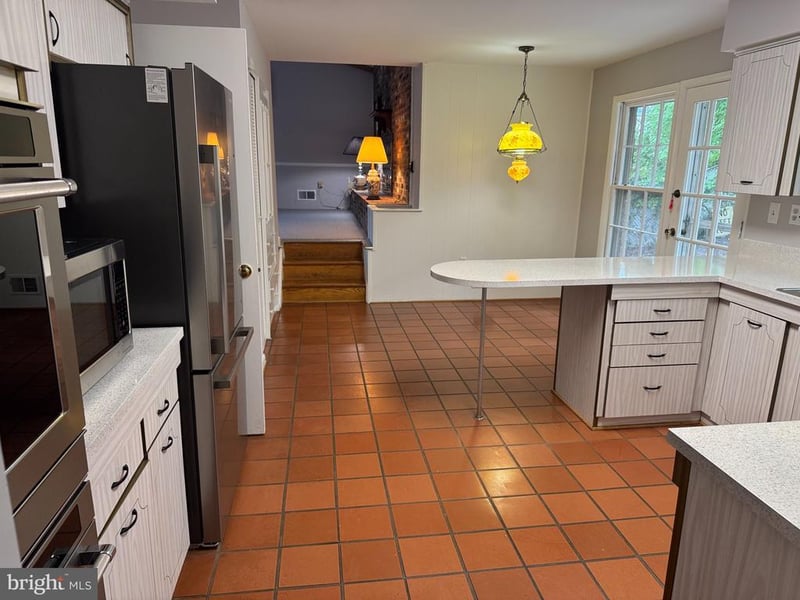 900 Lamberton Dr, Silver Spring, MD 20902