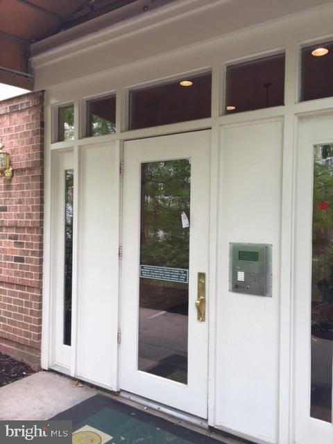 12919 Alton Sq #213, Herndon, VA 20170