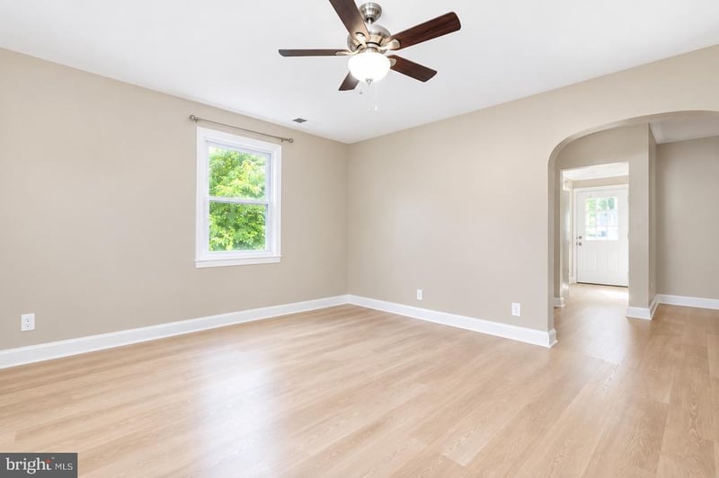 409 Maple Ln NW, Glen Burnie, MD 21061