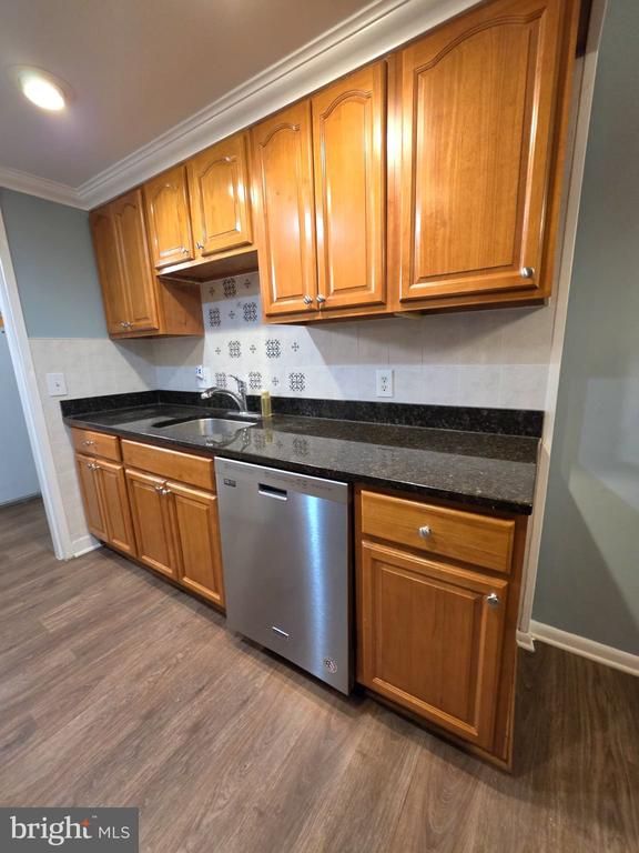 11641 Stoneview #12C, Reston, VA 20191