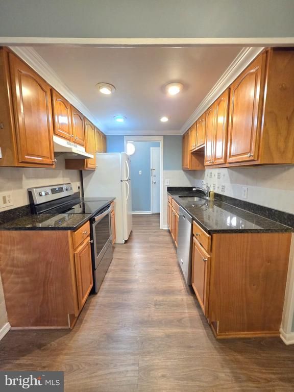 11641 Stoneview #12C, Reston, VA 20191