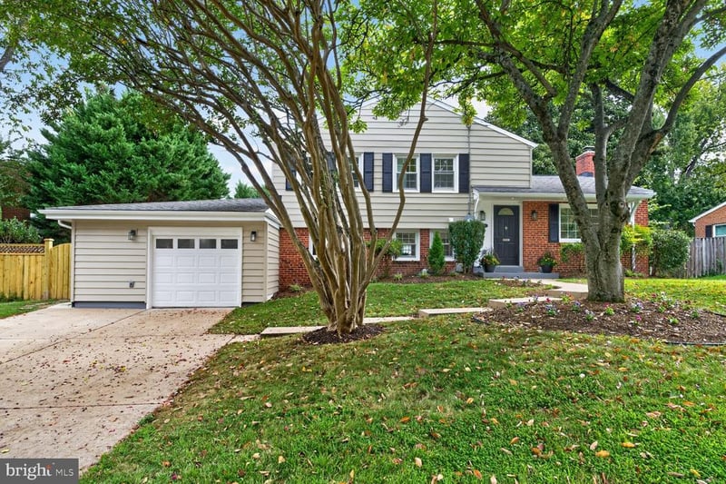 1022 Croton Dr, Alexandria, VA 22308
