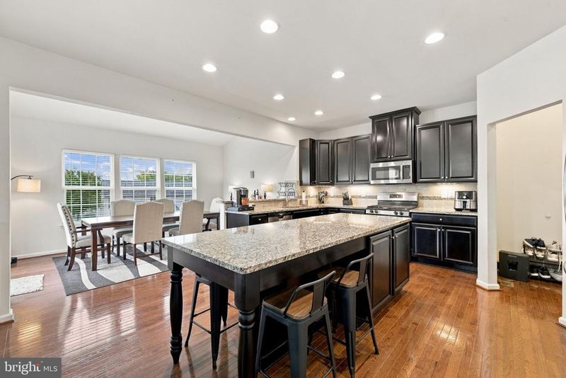 36 Black Forest Ln, Lovettsville, VA 20180
