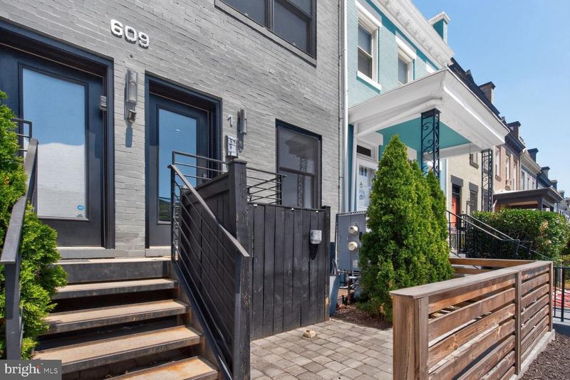 609 Gresham Pl NW #1, Washington, DC 20001