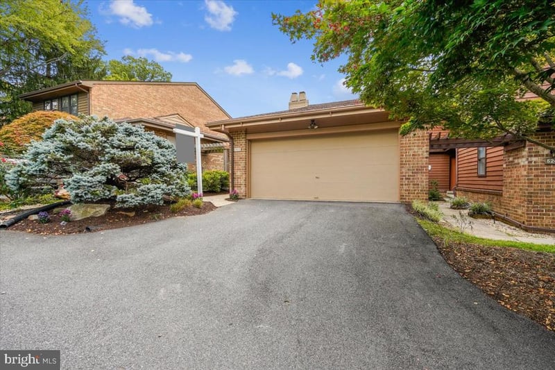 5251 Strathmore Ave, Kensington, MD 20895