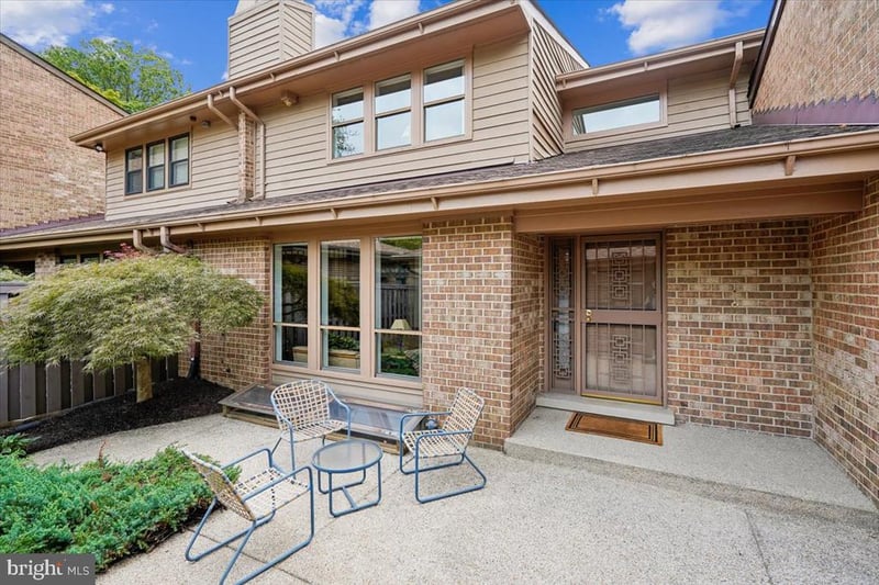 5251 Strathmore Ave, Kensington, MD 20895