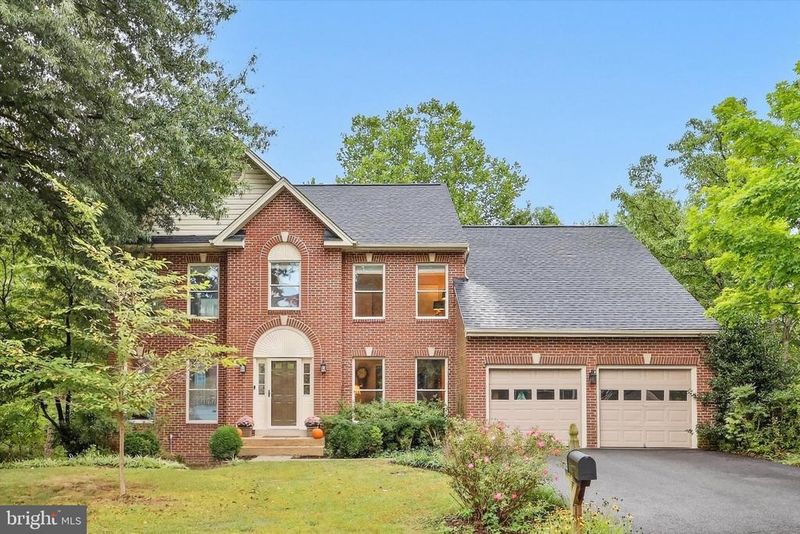 9005 Shadybrook Dr, Frederick, MD 21701