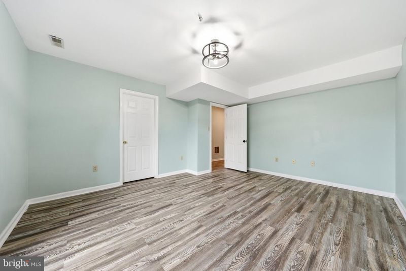 7130 Oberlin Cir, Frederick, MD 21703