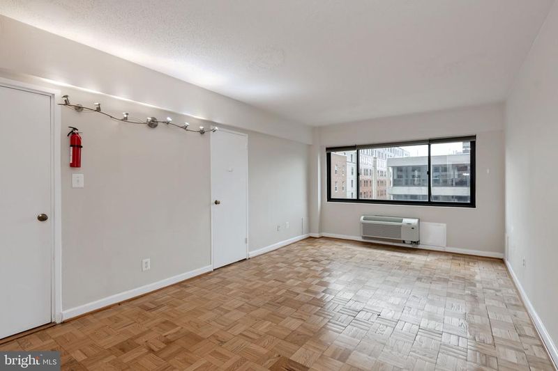 2141 I St NW #806, Washington, DC 20037