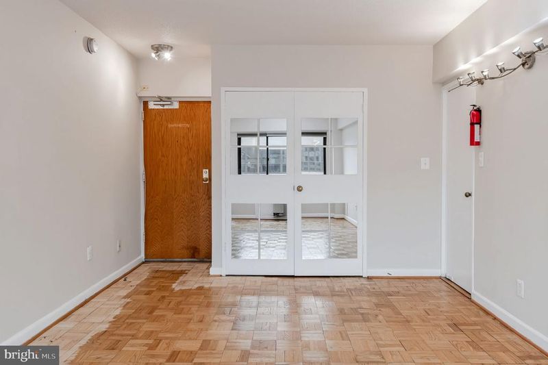 2141 I St NW #806, Washington, DC 20037