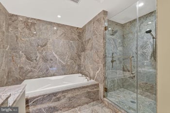 1881 N Nash St #1605, Arlington, VA 22209