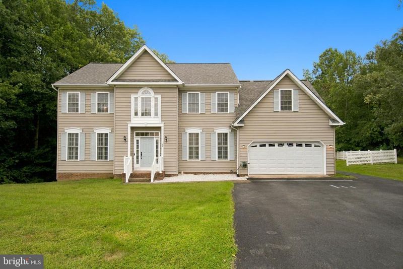 24 Pebble Pl, Fredericksburg, VA 22405