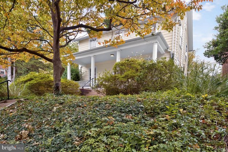3925 Mckinley St NW, Washington, DC 20015