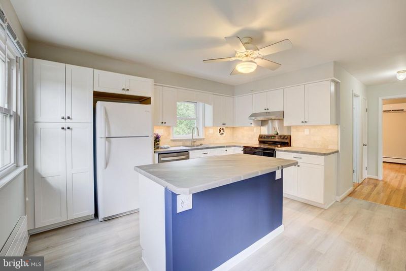 6504 Baltimore, Hyattsville, MD 20782