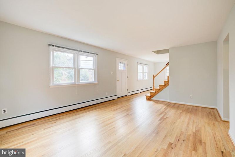 6504 Baltimore, Hyattsville, MD 20782