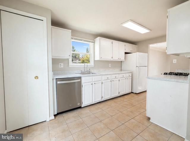 14401 Manassas Gap Ct, Centreville, VA 20120
