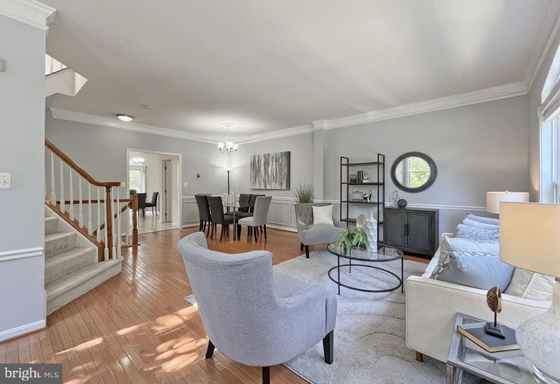 13901 Gothic Dr, Centreville, VA 20121