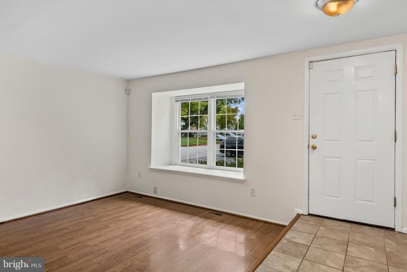 9438 Riverbrink Ct, Laurel, MD 20723