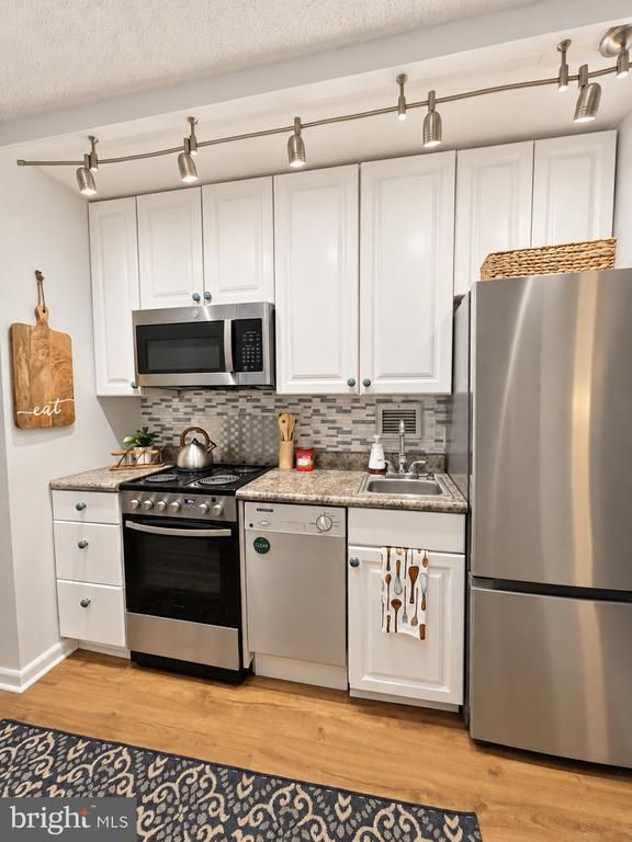 7501 Democracy Blvd #B-222, Bethesda, MD 20817