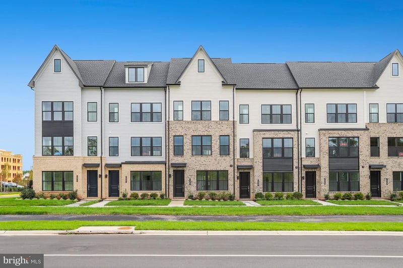 24983 Rosslare Harbour Ter, Chantilly, VA 20152