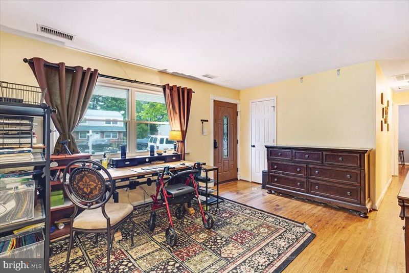 4601 Eastlawn Ave, Woodbridge, VA 22193
