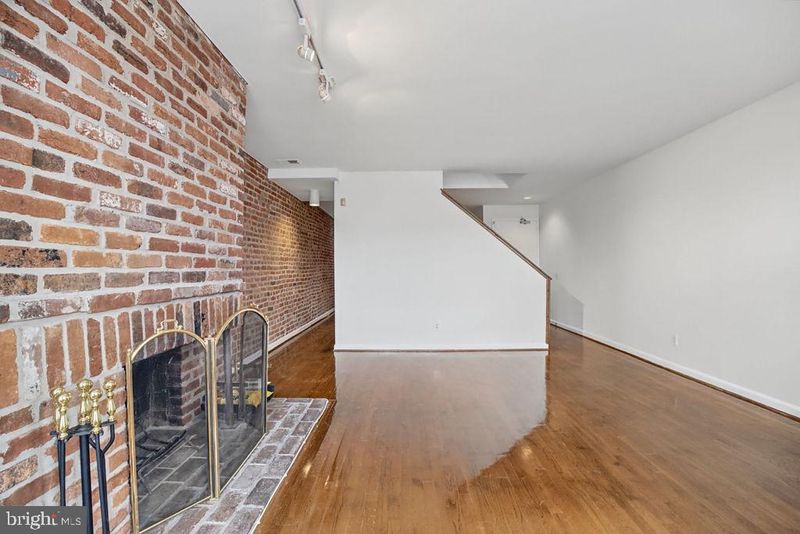 410 11th St NE #14, Washington, DC 20002