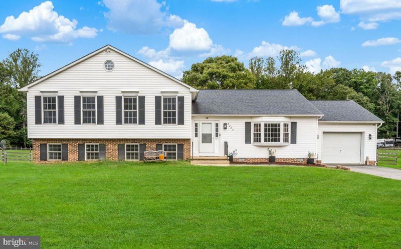 5285 Stowe Ln, Waldorf, MD 20601