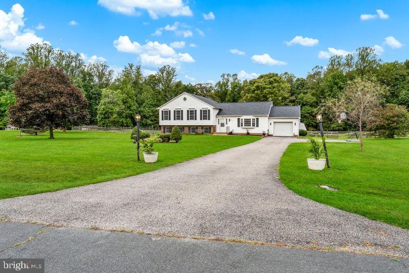 5285 Stowe Ln, Waldorf, MD 20601