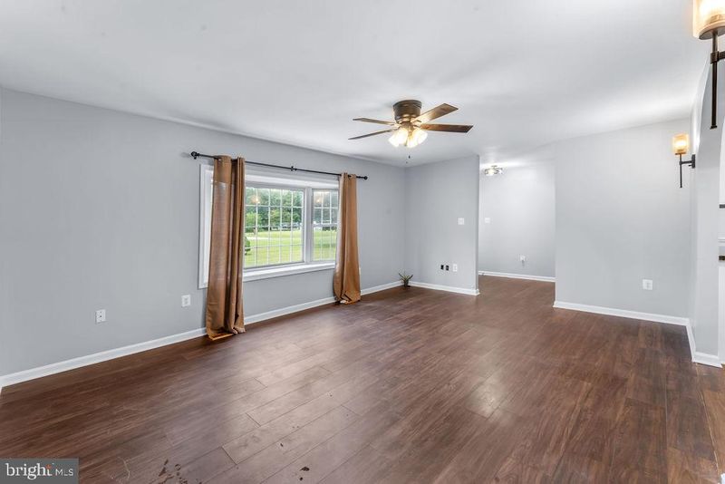 5285 Stowe Ln, Waldorf, MD 20601
