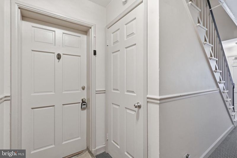 3468 S Stafford St #A2, Arlington, VA 22206